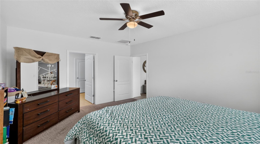 DAVENPORT, Florida 33837, 4 Bedrooms Bedrooms, ,2 BathroomsBathrooms,Residential,For Sale,LUDISIA,0,MFRS5154343