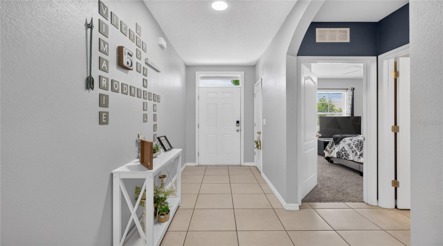 DAVENPORT, Florida 33837, 4 Bedrooms Bedrooms, ,2 BathroomsBathrooms,Residential,For Sale,LUDISIA,0,MFRS5154343
