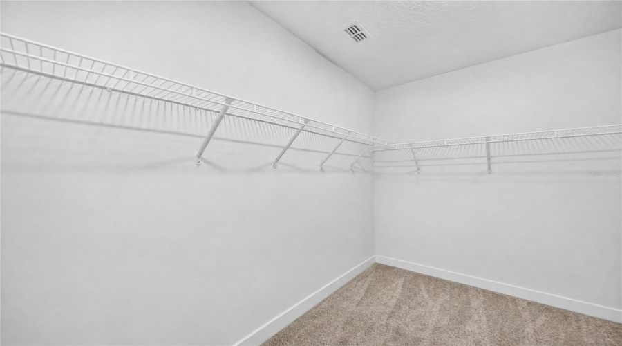 DAVENPORT, Florida 33837, 4 Bedrooms Bedrooms, ,2 BathroomsBathrooms,Residential,For Sale,LUDISIA,0,MFRS5154343