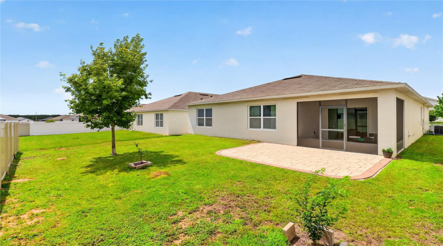 DAVENPORT, Florida 33837, 4 Bedrooms Bedrooms, ,2 BathroomsBathrooms,Residential,For Sale,LUDISIA,0,MFRS5154343