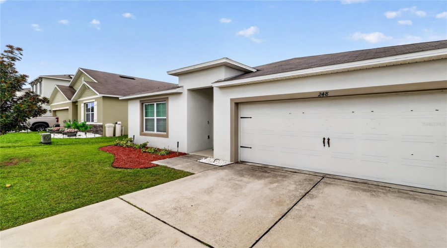 DAVENPORT, Florida 33837, 4 Bedrooms Bedrooms, ,2 BathroomsBathrooms,Residential,For Sale,LUDISIA,0,MFRS5154343