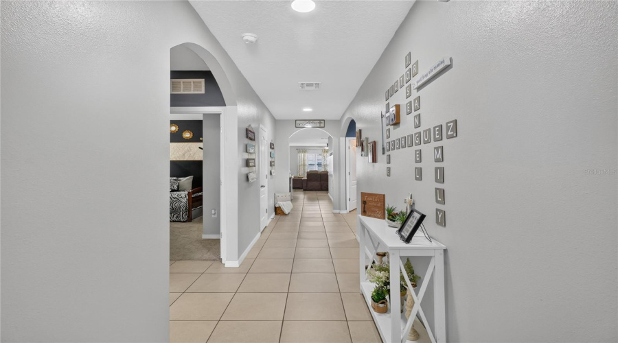 DAVENPORT, Florida 33837, 4 Bedrooms Bedrooms, ,2 BathroomsBathrooms,Residential,For Sale,LUDISIA,0,MFRS5154343