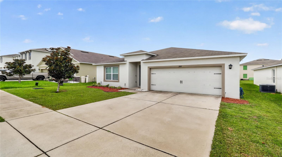 DAVENPORT, Florida 33837, 4 Bedrooms Bedrooms, ,2 BathroomsBathrooms,Residential,For Sale,LUDISIA,0,MFRS5154343