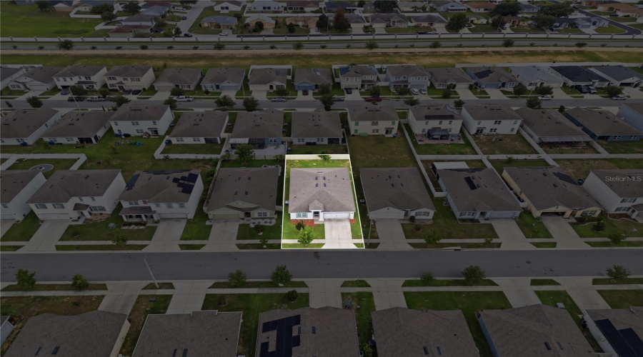 DAVENPORT, Florida 33837, 4 Bedrooms Bedrooms, ,2 BathroomsBathrooms,Residential,For Sale,LUDISIA,0,MFRS5154343