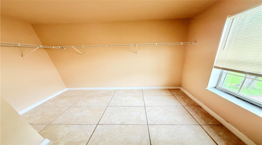KISSIMMEE, Florida 34746, 4 Bedrooms Bedrooms, ,2 BathroomsBathrooms,Residential,For Sale,LUGANO,0,MFRO6427986