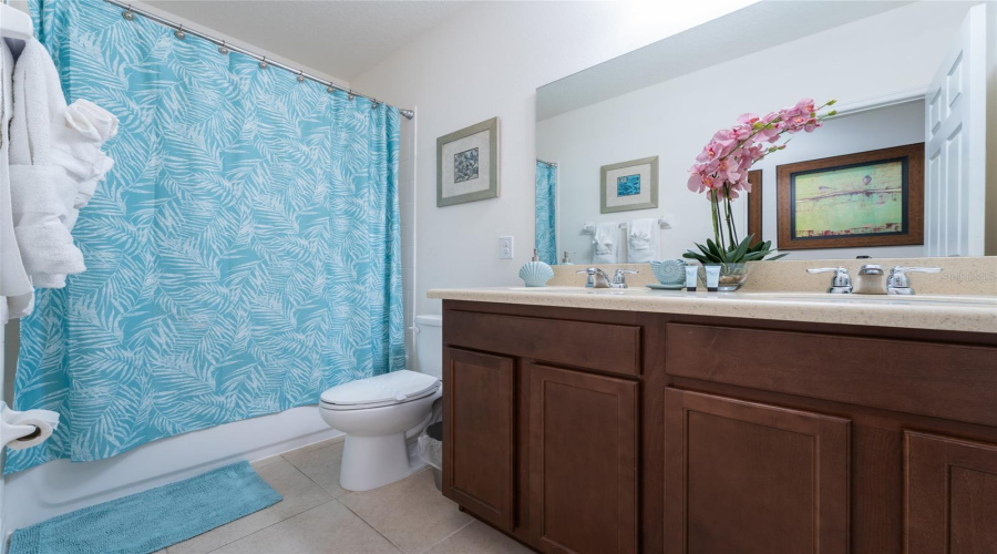 DAVENPORT, Florida 33896, 5 Bedrooms Bedrooms, ,4 BathroomsBathrooms,Residential,For Sale,YORKSHIRE,0,MFRO6418054