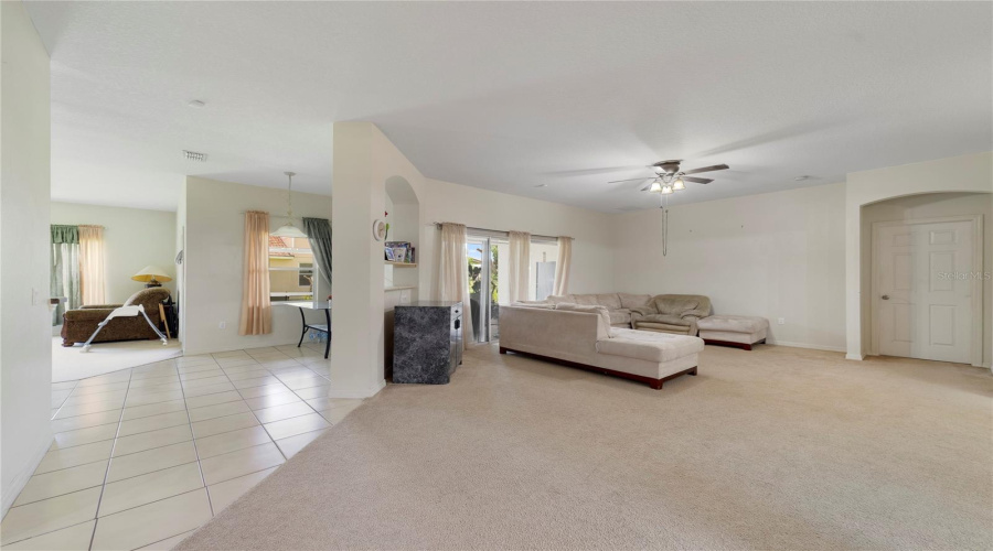 KISSIMMEE, Florida 34746, 4 Bedrooms Bedrooms, ,3 BathroomsBathrooms,Residential,For Sale,EAGLE TALON,0,MFRO6425263