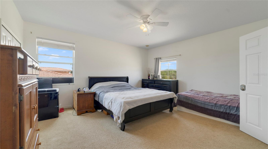 KISSIMMEE, Florida 34746, 4 Bedrooms Bedrooms, ,3 BathroomsBathrooms,Residential,For Sale,EAGLE TALON,0,MFRO6425263