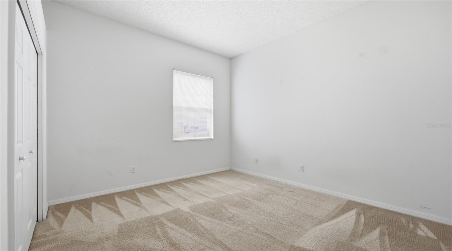 DAVENPORT, Florida 33837, 6 Bedrooms Bedrooms, ,4 BathroomsBathrooms,Residential,For Sale,BLOOMINGDALE,0,MFRO6428119