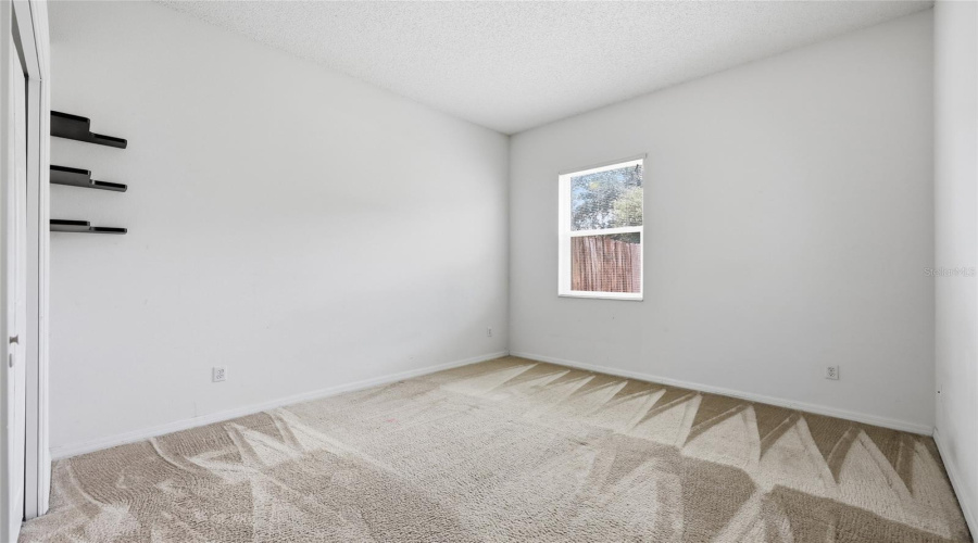 DAVENPORT, Florida 33837, 6 Bedrooms Bedrooms, ,4 BathroomsBathrooms,Residential,For Sale,BLOOMINGDALE,0,MFRO6428119