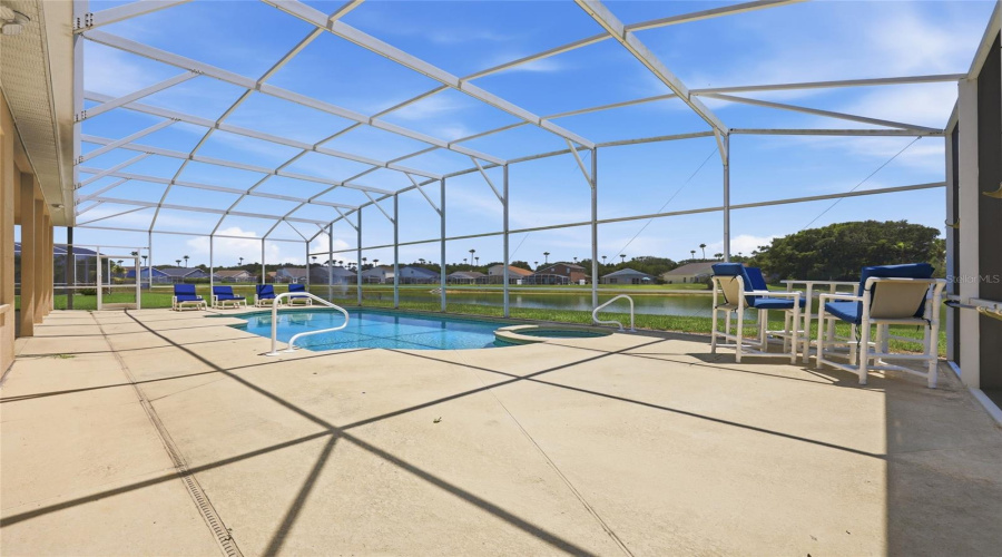 DAVENPORT, Florida 33837, 6 Bedrooms Bedrooms, ,4 BathroomsBathrooms,Residential,For Sale,BLOOMINGDALE,0,MFRO6428119