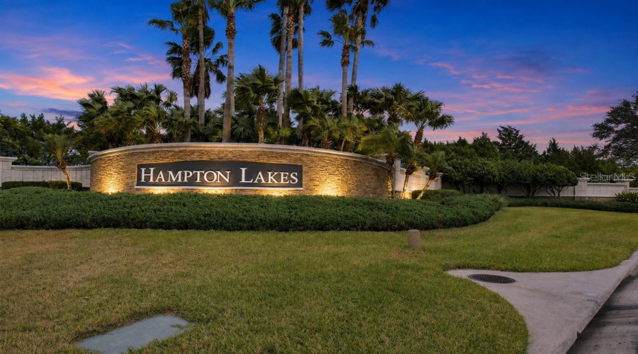 DAVENPORT, Florida 33837, 6 Bedrooms Bedrooms, ,4 BathroomsBathrooms,Residential,For Sale,BLOOMINGDALE,0,MFRO6428119