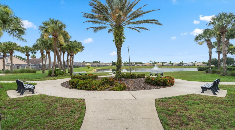 DAVENPORT, Florida 33837, 6 Bedrooms Bedrooms, ,4 BathroomsBathrooms,Residential,For Sale,BLOOMINGDALE,0,MFRO6428119