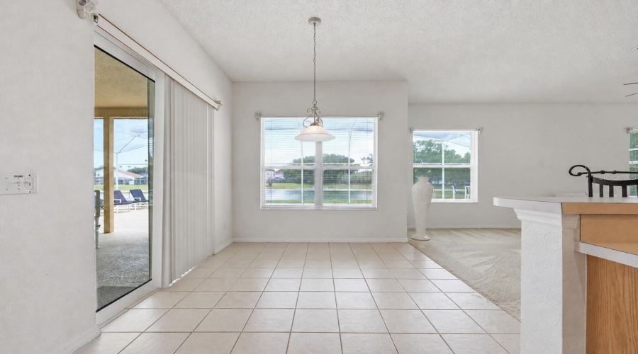 DAVENPORT, Florida 33837, 6 Bedrooms Bedrooms, ,4 BathroomsBathrooms,Residential,For Sale,BLOOMINGDALE,0,MFRO6428119