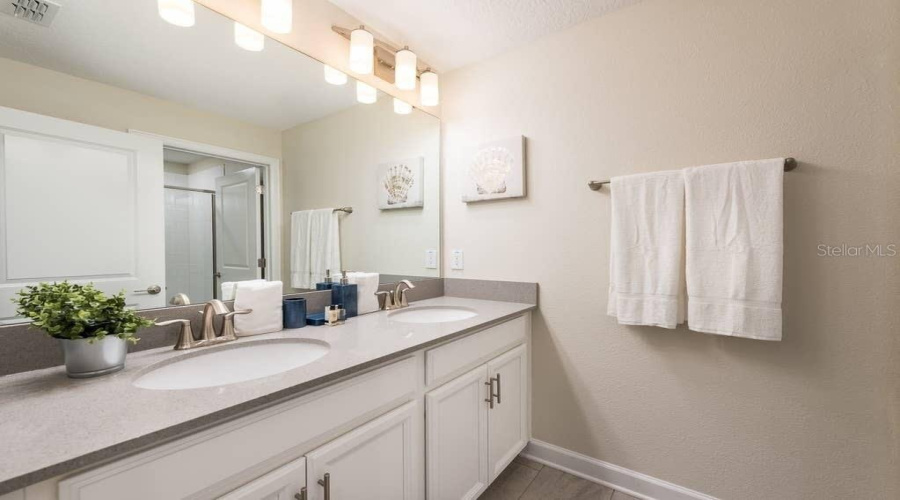 KISSIMMEE, Florida 34746, 4 Bedrooms Bedrooms, ,3 BathroomsBathrooms,Residential,For Sale,LOVE STOREY,0,MFRO6426441