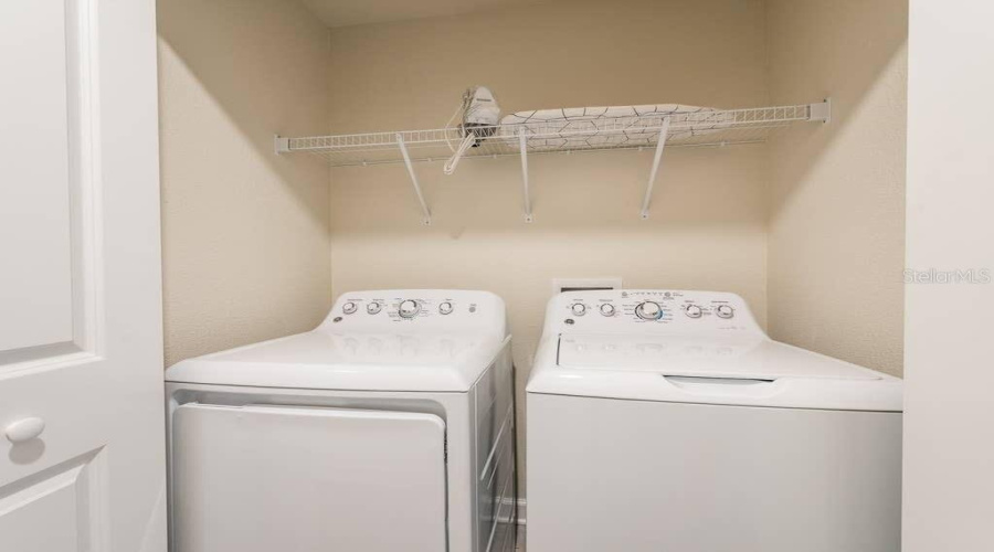 KISSIMMEE, Florida 34746, 4 Bedrooms Bedrooms, ,3 BathroomsBathrooms,Residential,For Sale,LOVE STOREY,0,MFRO6426441