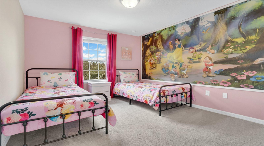 DAVENPORT, Florida 33837, 5 Bedrooms Bedrooms, ,4 BathroomsBathrooms,Residential,For Sale,MISTY OAK,0,MFRO6328372
