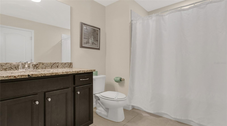 DAVENPORT, Florida 33837, 5 Bedrooms Bedrooms, ,4 BathroomsBathrooms,Residential,For Sale,MISTY OAK,0,MFRO6328372