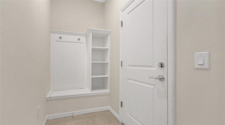 DAVENPORT, Florida 33837, 5 Bedrooms Bedrooms, ,4 BathroomsBathrooms,Residential,For Sale,MISTY OAK,0,MFRO6328372
