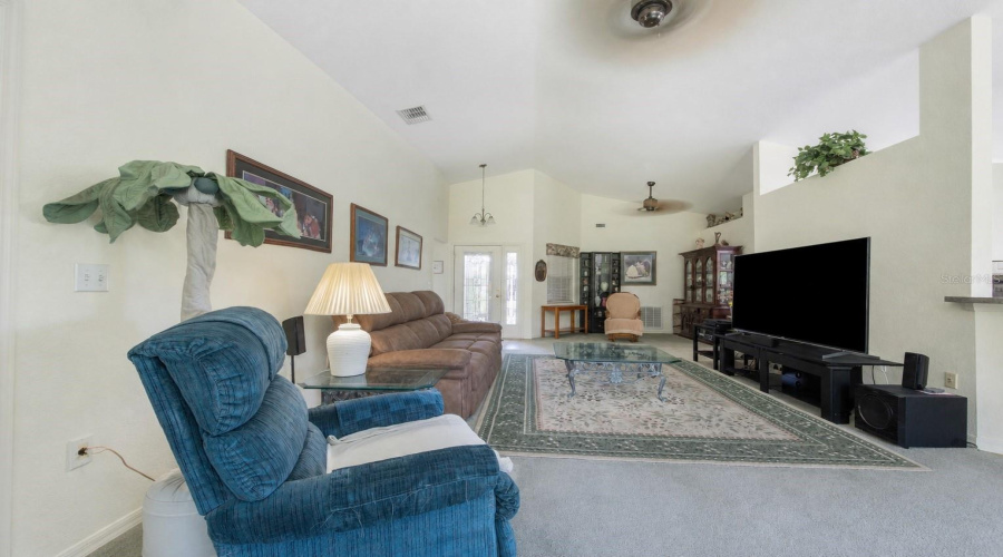 DAVENPORT, Florida 33837, 3 Bedrooms Bedrooms, ,2 BathroomsBathrooms,Residential,For Sale,MONACO,0,MFRP4939401