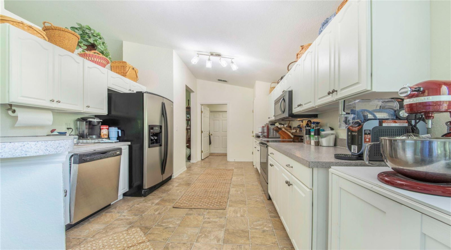 DAVENPORT, Florida 33837, 3 Bedrooms Bedrooms, ,2 BathroomsBathrooms,Residential,For Sale,MONACO,0,MFRP4939401