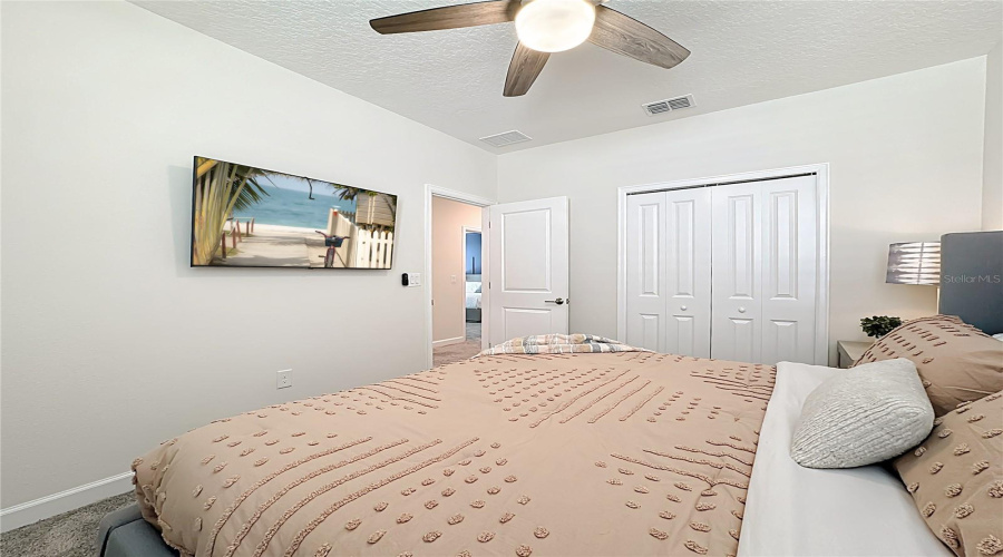 DAVENPORT, Florida 33896, 6 Bedrooms Bedrooms, ,5 BathroomsBathrooms,Residential,For Sale,DROP SHOT,0,MFRO6351796