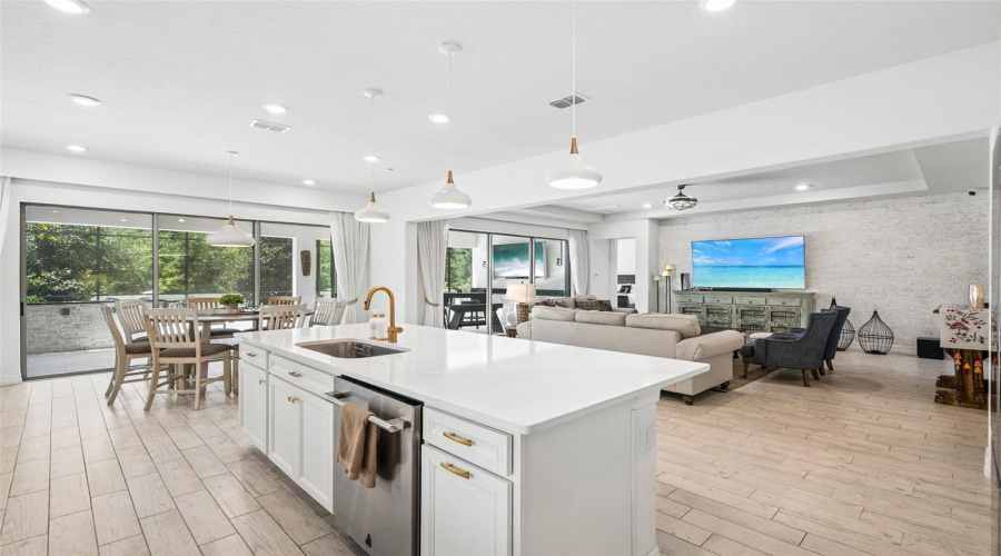 ORLANDO, Florida 32836, 7 Bedrooms Bedrooms, ,5 BathroomsBathrooms,Residential,For Sale,WANDERING,0,MFRO6428375