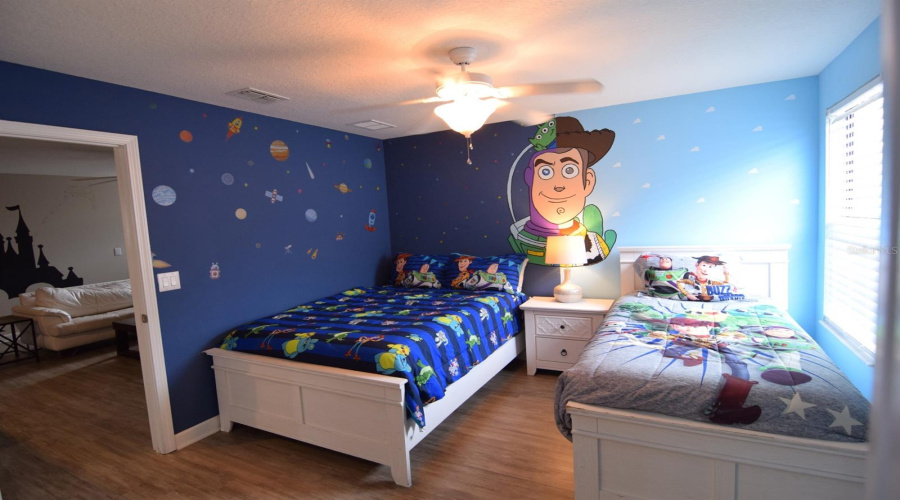 Bedroom 5 with Jack & Jill bathroom