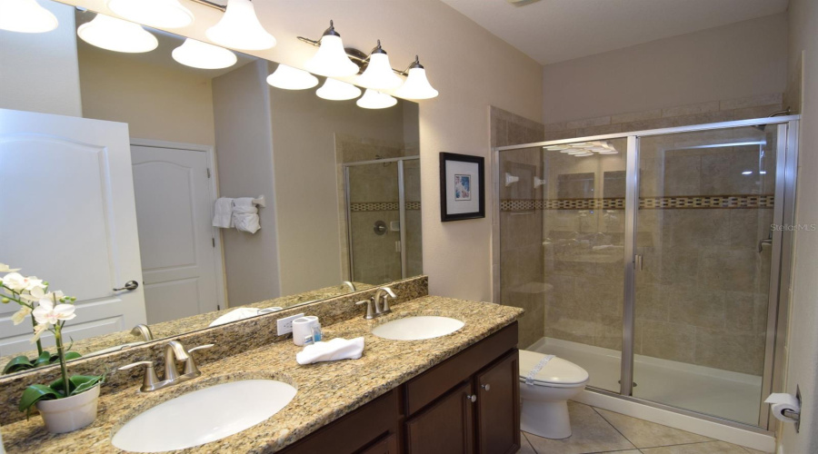 En suite with shower