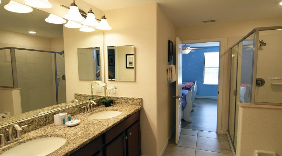 Bathroom with shower for bedrooms 6 & 7