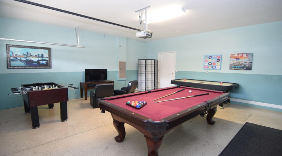Games room in the double garage