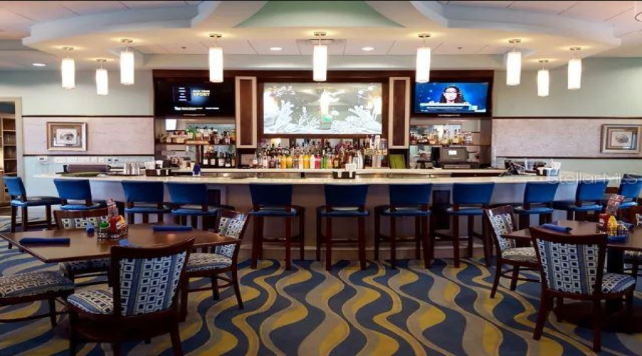 Oasis clubhouse restaurant