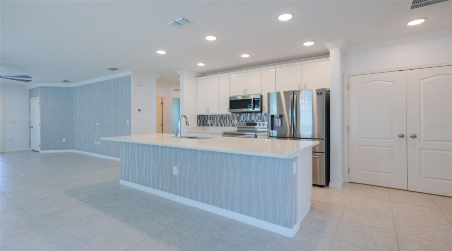 DAVENPORT, Florida 33896, 3 Bedrooms Bedrooms, ,2 BathroomsBathrooms,Residential,For Sale,VILLAVISTA,0,MFRO6409065