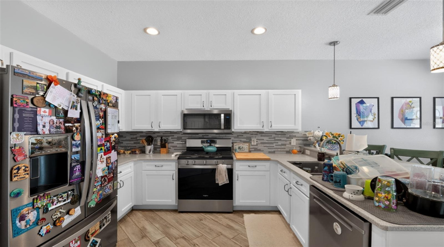 DAVENPORT, Florida 33897, 5 Bedrooms Bedrooms, ,4 BathroomsBathrooms,Residential,For Sale,CALABAY PARC,0,MFRO6428495
