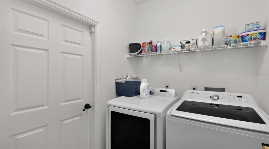 DAVENPORT, Florida 33897, 5 Bedrooms Bedrooms, ,4 BathroomsBathrooms,Residential,For Sale,CALABAY PARC,0,MFRO6428495