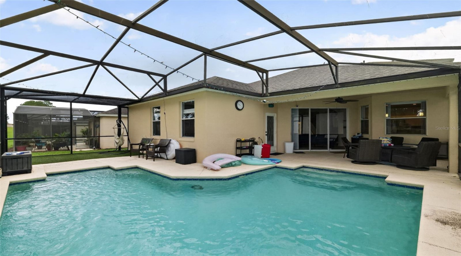DAVENPORT, Florida 33897, 5 Bedrooms Bedrooms, ,4 BathroomsBathrooms,Residential,For Sale,CALABAY PARC,0,MFRO6428495