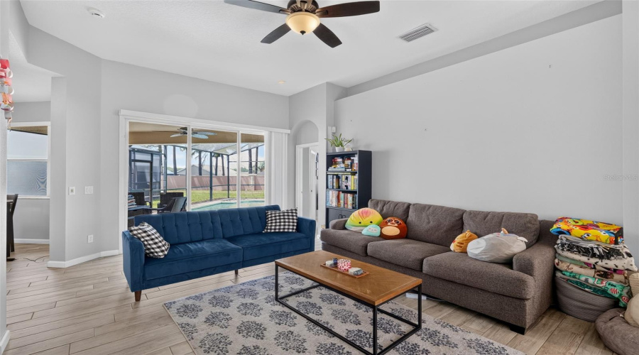 DAVENPORT, Florida 33897, 5 Bedrooms Bedrooms, ,4 BathroomsBathrooms,Residential,For Sale,CALABAY PARC,0,MFRO6428495