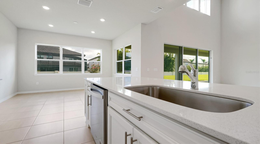 ORLANDO, Florida 32836, 4 Bedrooms Bedrooms, ,4 BathroomsBathrooms,Residential,For Sale,PARK CLIFF,0,MFRO6428454