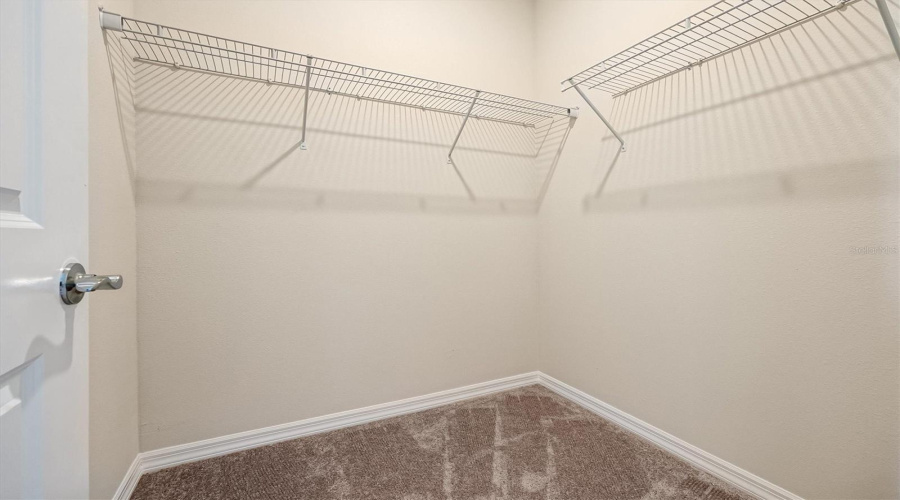 ORLANDO, Florida 32836, 4 Bedrooms Bedrooms, ,4 BathroomsBathrooms,Residential,For Sale,PARK CLIFF,0,MFRO6428454