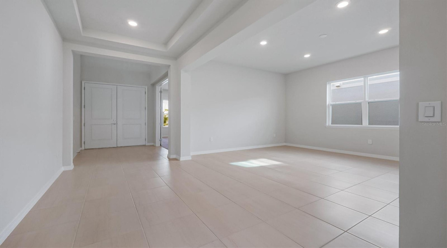 ORLANDO, Florida 32836, 4 Bedrooms Bedrooms, ,4 BathroomsBathrooms,Residential,For Sale,PARK CLIFF,0,MFRO6428454