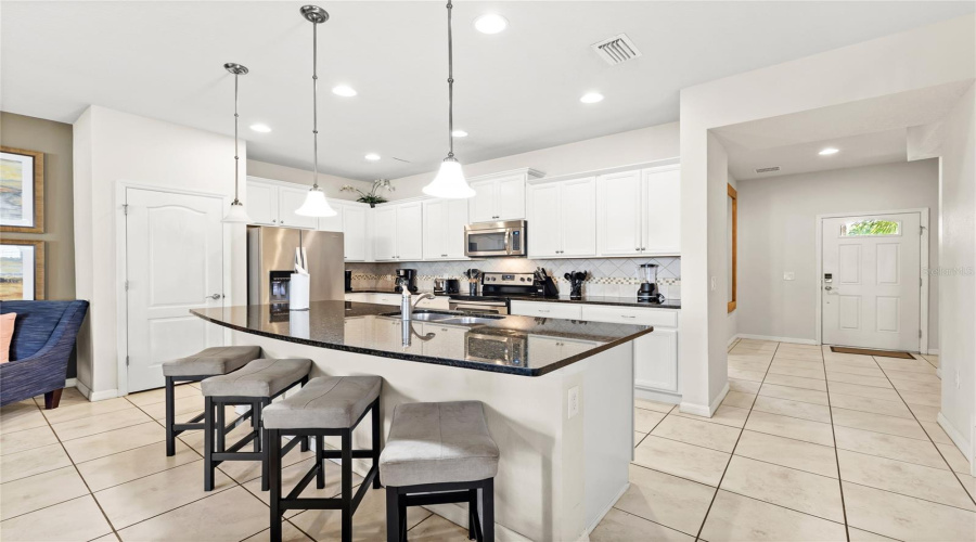 KISSIMMEE, Florida 34747, 5 Bedrooms Bedrooms, ,4 BathroomsBathrooms,Residential,For Sale,ROME,0,MFRO6426610