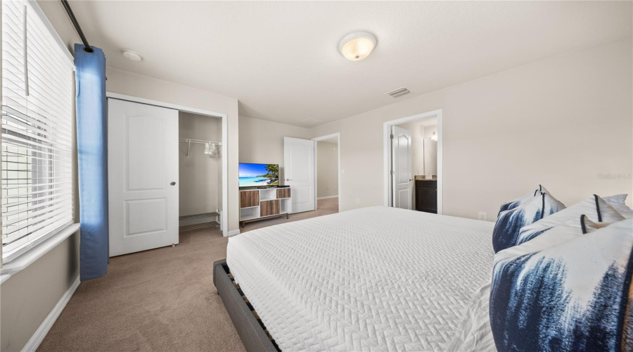 KISSIMMEE, Florida 34747, 5 Bedrooms Bedrooms, ,4 BathroomsBathrooms,Residential,For Sale,PRAGUE,0,MFRS5154202