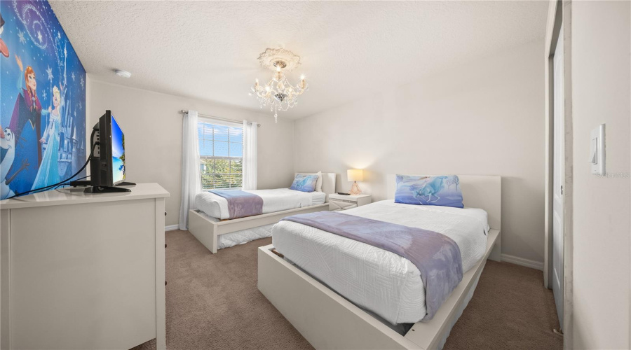 KISSIMMEE, Florida 34747, 5 Bedrooms Bedrooms, ,4 BathroomsBathrooms,Residential,For Sale,PRAGUE,0,MFRS5154202