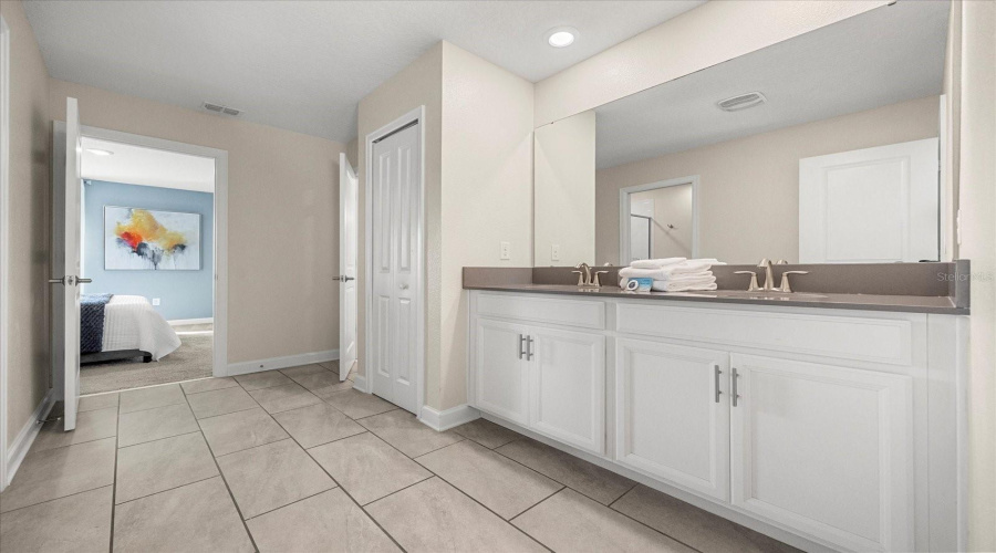 KISSIMMEE, Florida 34746, 8 Bedrooms Bedrooms, ,5 BathroomsBathrooms,Residential,For Sale,TARGET,0,MFRO6427050