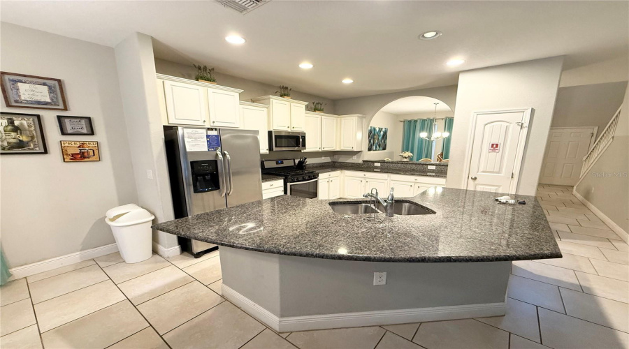 DAVENPORT, Florida 33837, 6 Bedrooms Bedrooms, ,4 BathroomsBathrooms,Residential,For Sale,WILDWOOD,0,MFRGC541695
