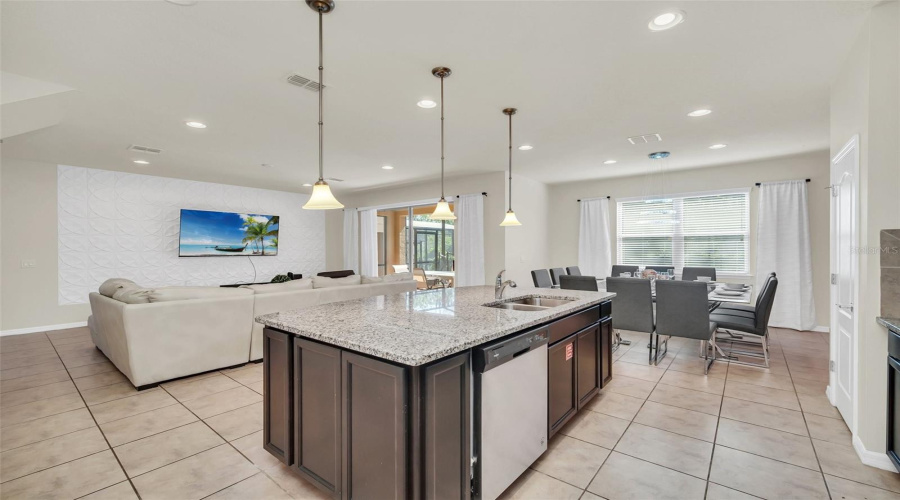 KISSIMMEE, Florida 34747, 5 Bedrooms Bedrooms, ,4 BathroomsBathrooms,Residential,For Sale,NICE,0,MFRO6428506