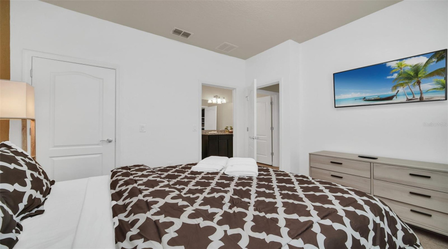 KISSIMMEE, Florida 34747, 5 Bedrooms Bedrooms, ,4 BathroomsBathrooms,Residential,For Sale,NICE,0,MFRO6428506