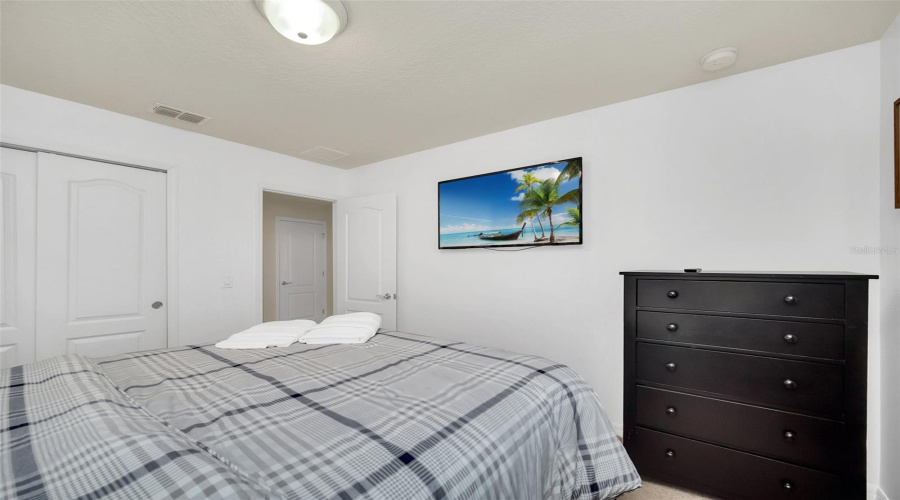 KISSIMMEE, Florida 34747, 5 Bedrooms Bedrooms, ,4 BathroomsBathrooms,Residential,For Sale,NICE,0,MFRO6428506