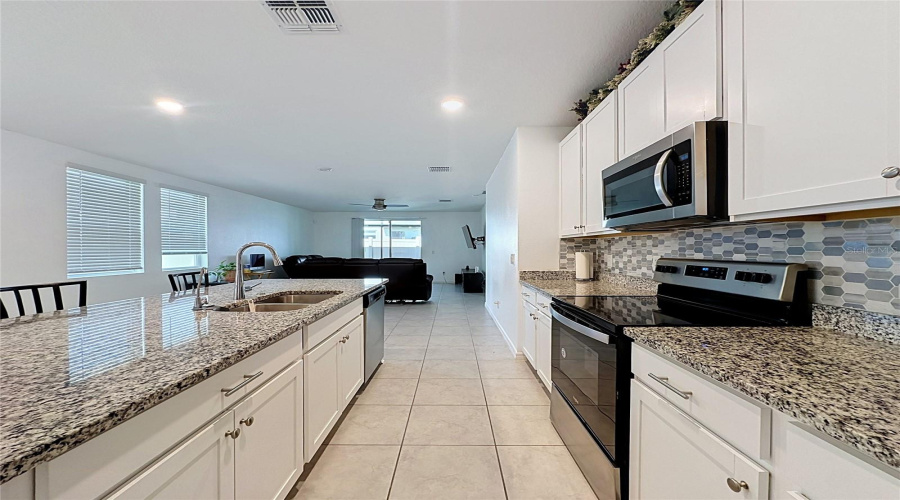 DAVENPORT, Florida 33897, 4 Bedrooms Bedrooms, ,2 BathroomsBathrooms,Residential,For Sale,MONACO LN,0,MFRS5154287