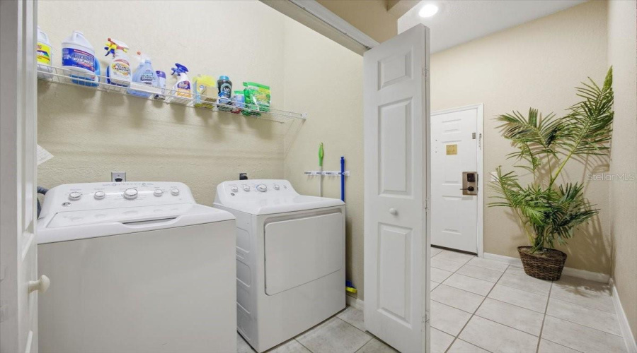 DAVENPORT, Florida 33897, 2 Bedrooms Bedrooms, ,2 BathroomsBathrooms,Residential,For Sale,LUCAYA,0,MFRO6427337